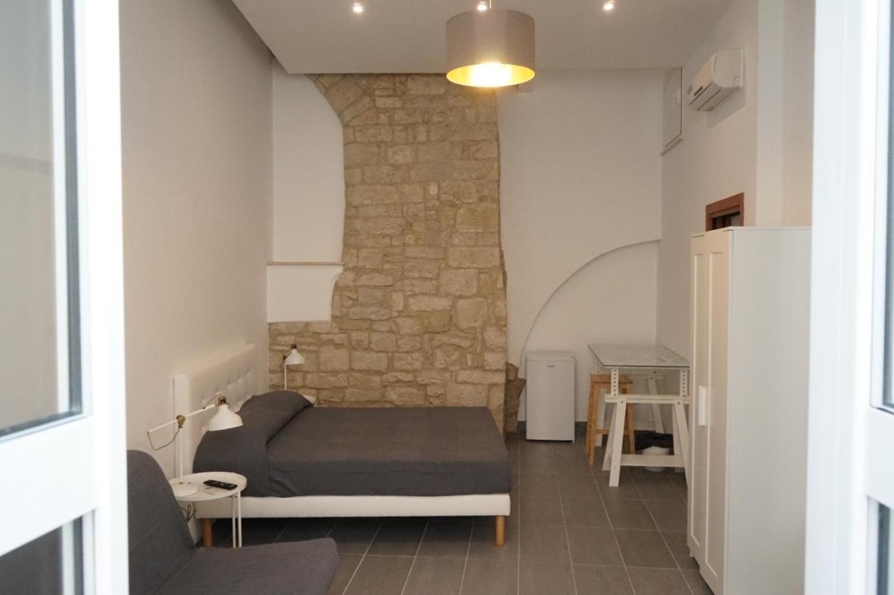 Bed and Breakfast Arco Del Priore Трані Екстер'єр фото