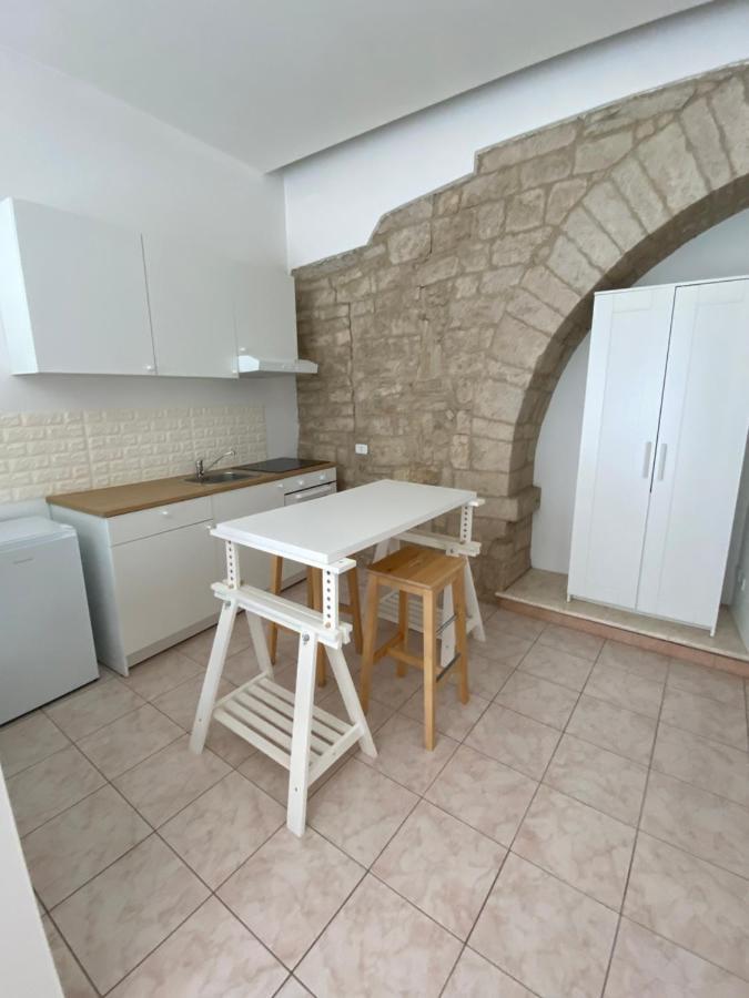 Bed and Breakfast Arco Del Priore Трані Екстер'єр фото